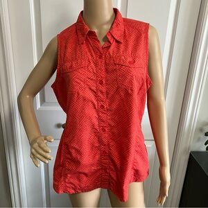 Columbia | Red sleeveless hiking botton down blouse